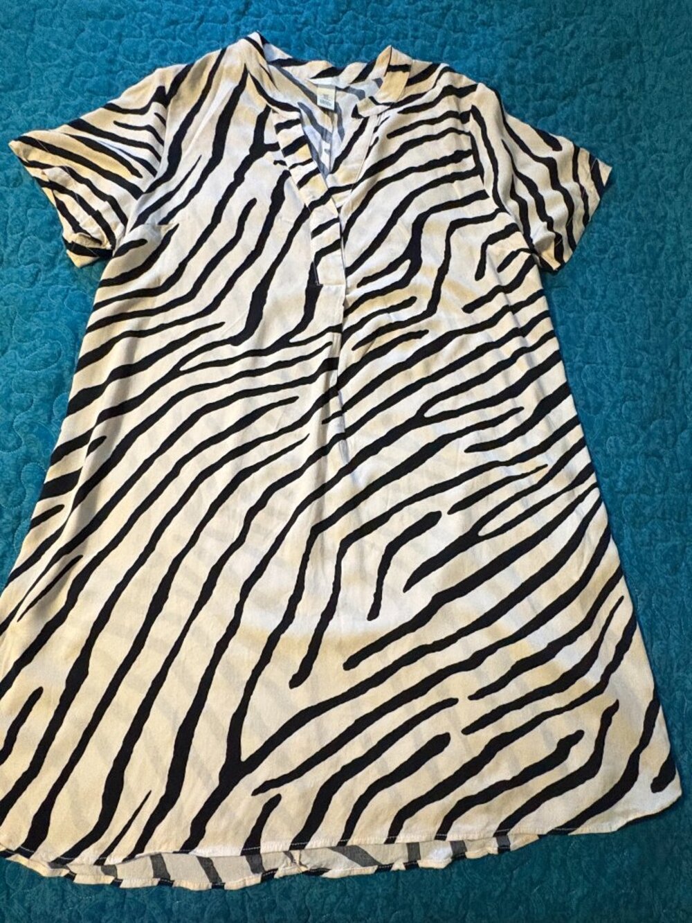 H & M V Neck Animal Print Tunic Dress Size M